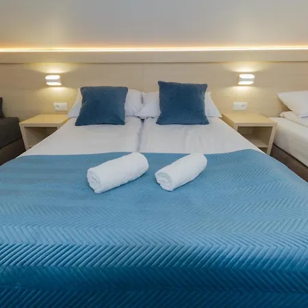 Akwamaryn * グジボボ