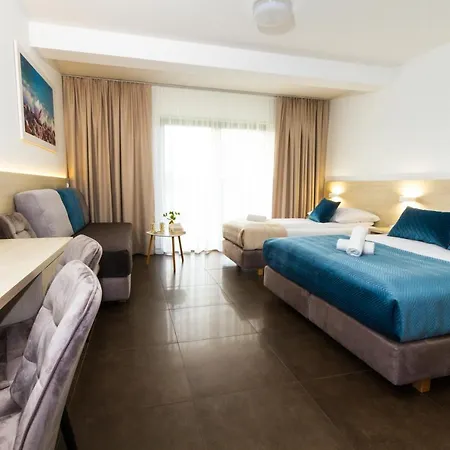 ホームステイ Akwamaryn