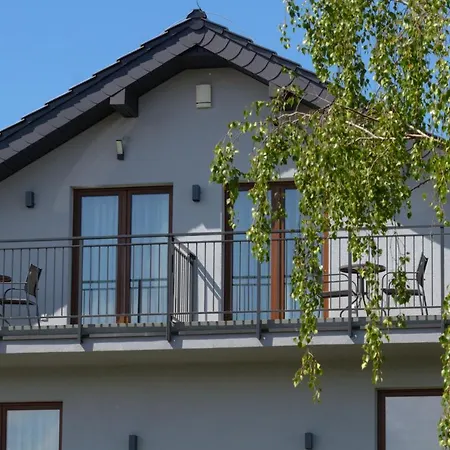 Akwamaryn グジボボ