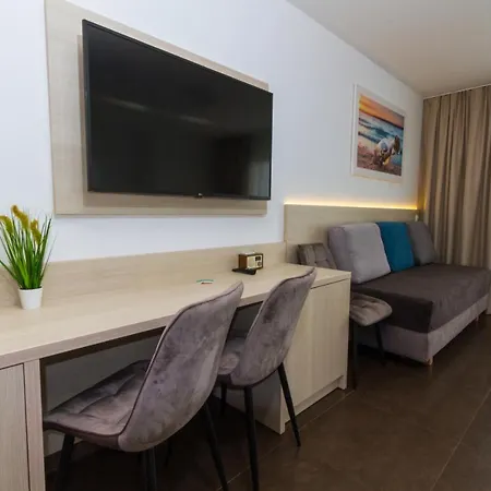 Akwamaryn ホームステイ グジボボ