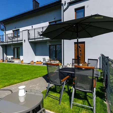 ホームステイ Akwamaryn