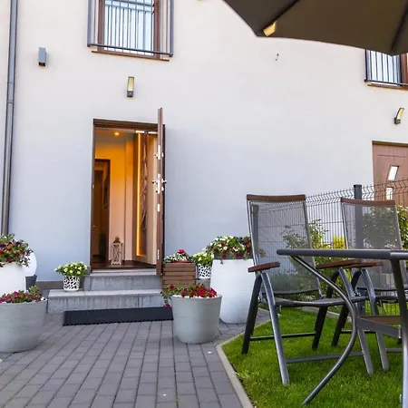 Akwamaryn ホームステイ グジボボ